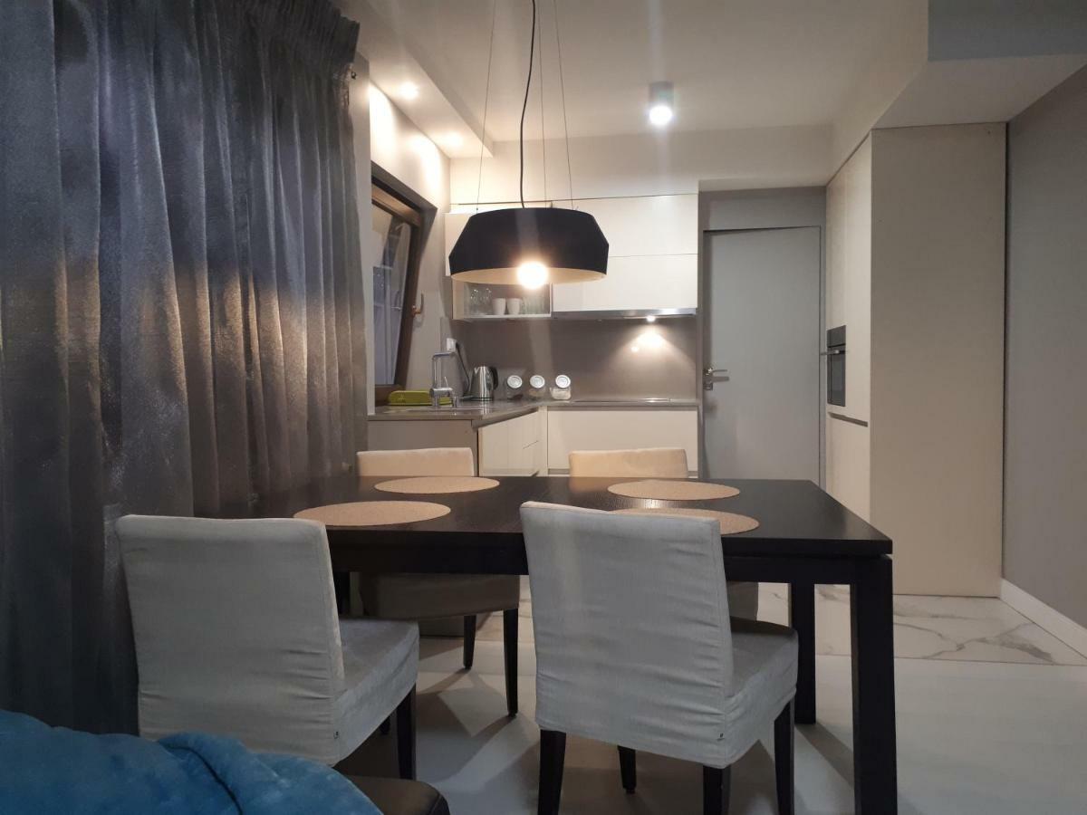 Apartamenty Centrum- Kochanowskiego -Dawniej Two-Bedroom Apartment ジェロナ・グラ エクステリア 写真