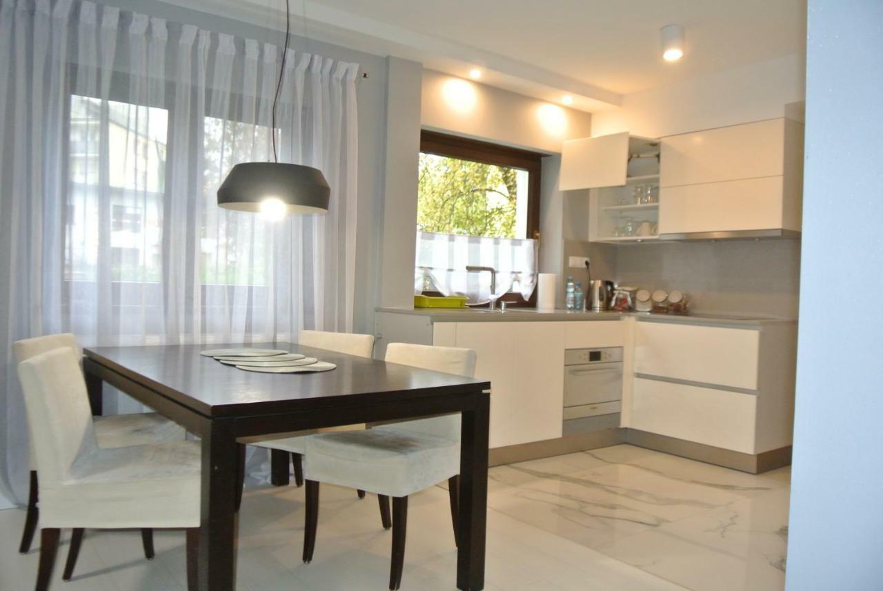 Apartamenty Centrum- Kochanowskiego -Dawniej Two-Bedroom Apartment ジェロナ・グラ エクステリア 写真