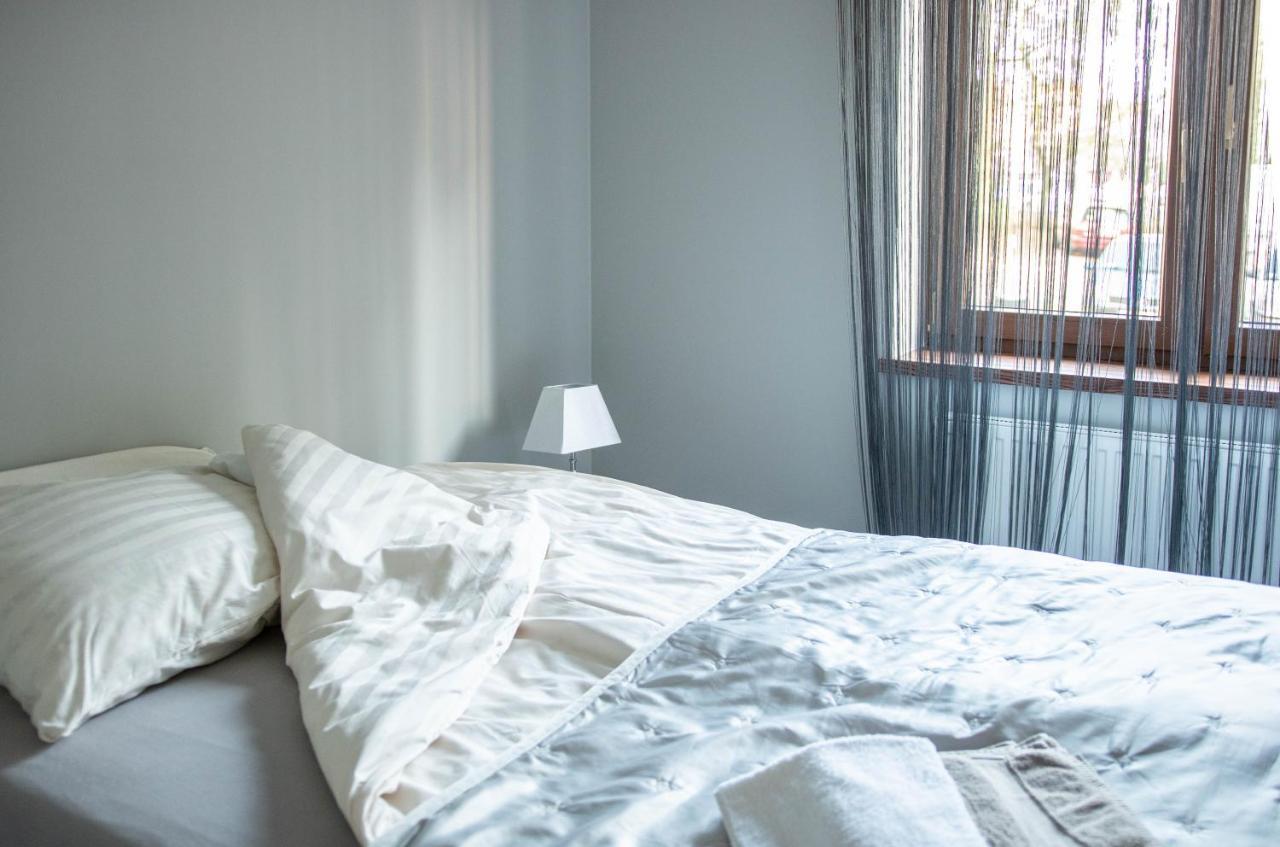 Apartamenty Centrum- Kochanowskiego -Dawniej Two-Bedroom Apartment ジェロナ・グラ エクステリア 写真